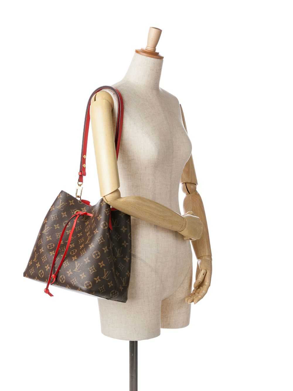 Louis Vuitton Pre-Owned 2019 Monogram Neonoe MM b… - image 2