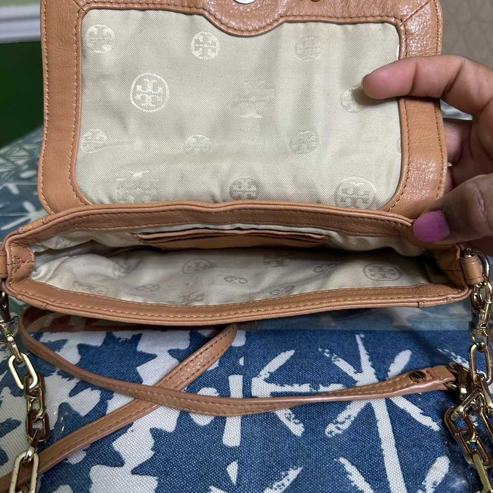 Tory Burch light brown crossbody purse - image 7