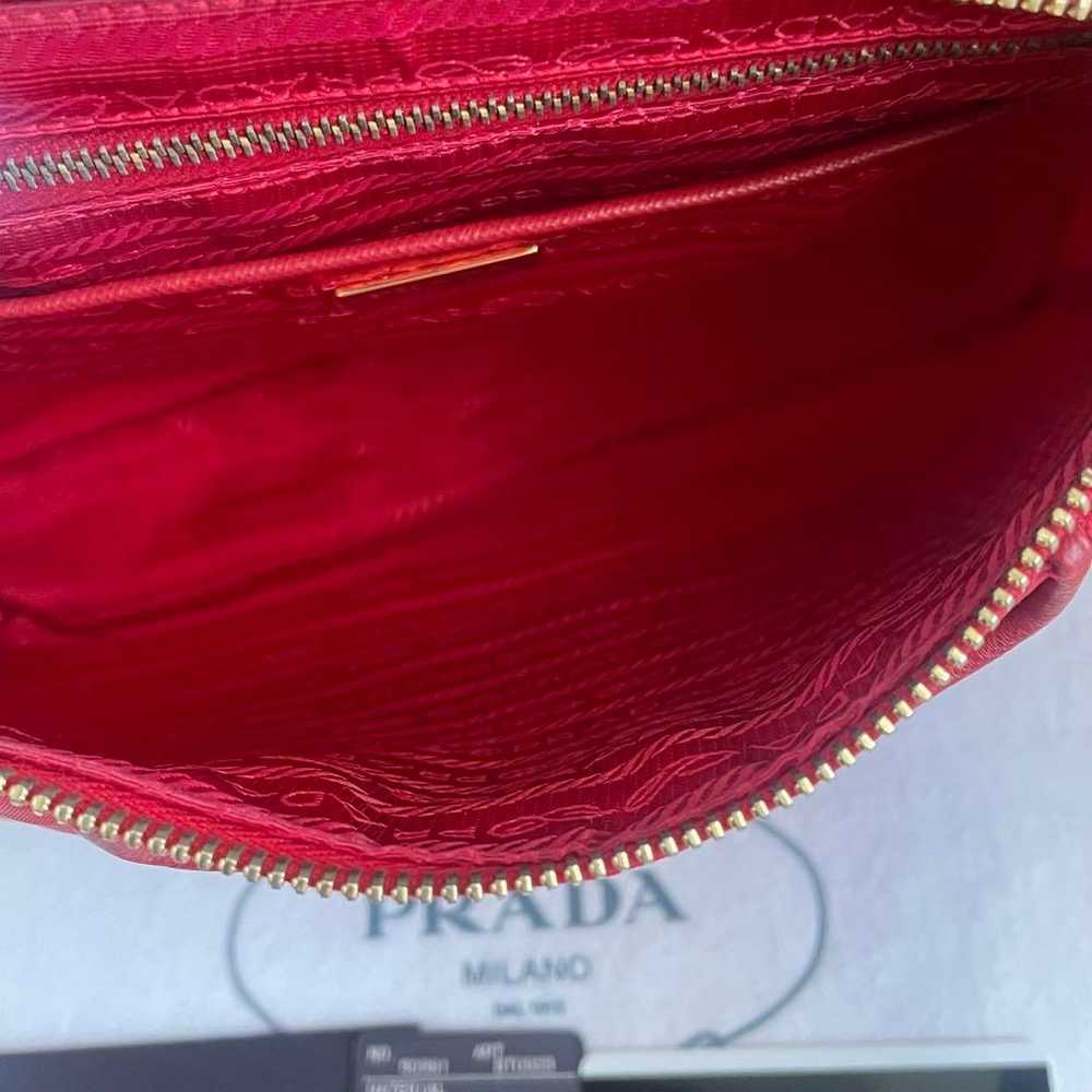 Pristine condition PRADA shoulder bag in red with… - image 5