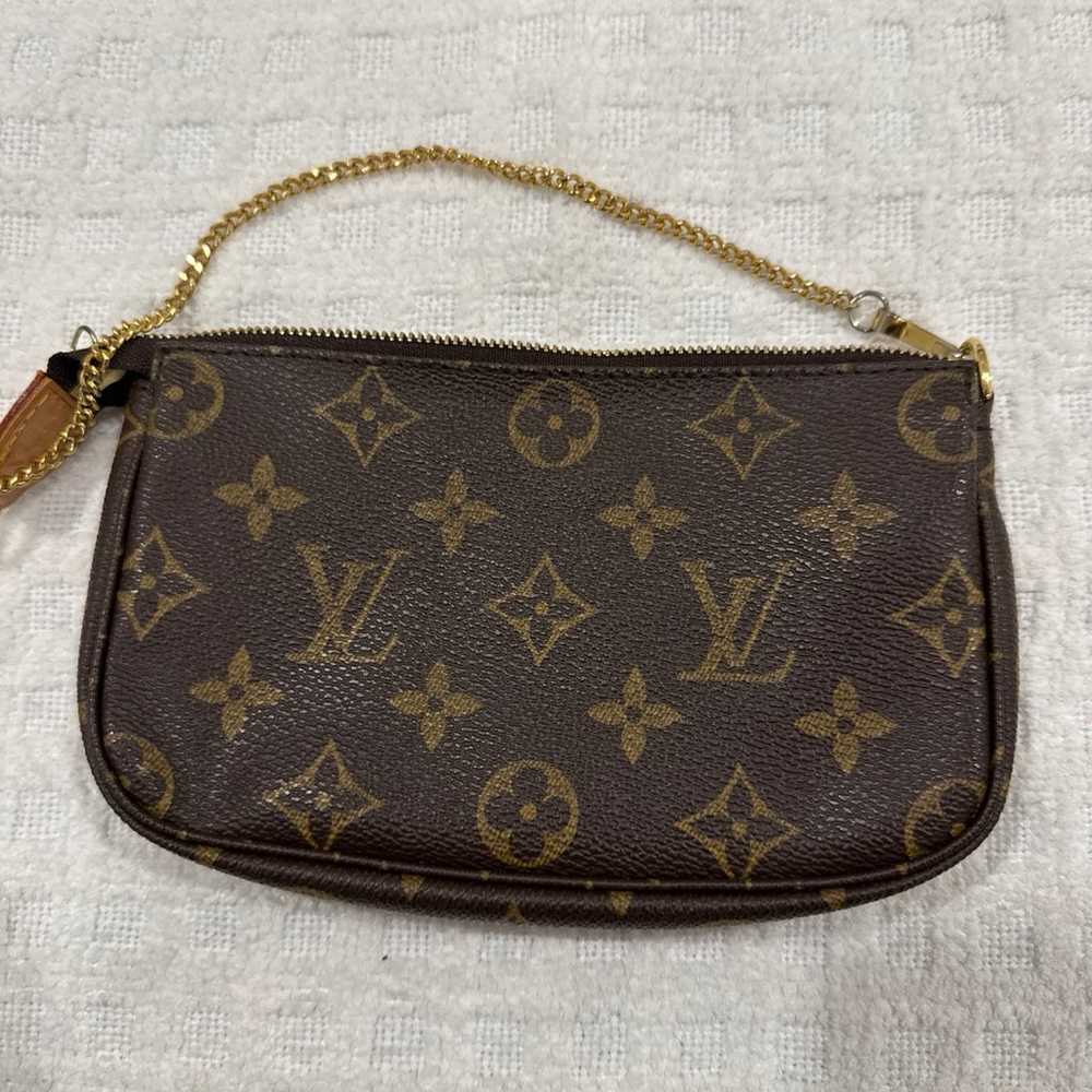 Louis Vuitton Mini Pochette Accessoires in Monogr… - image 3