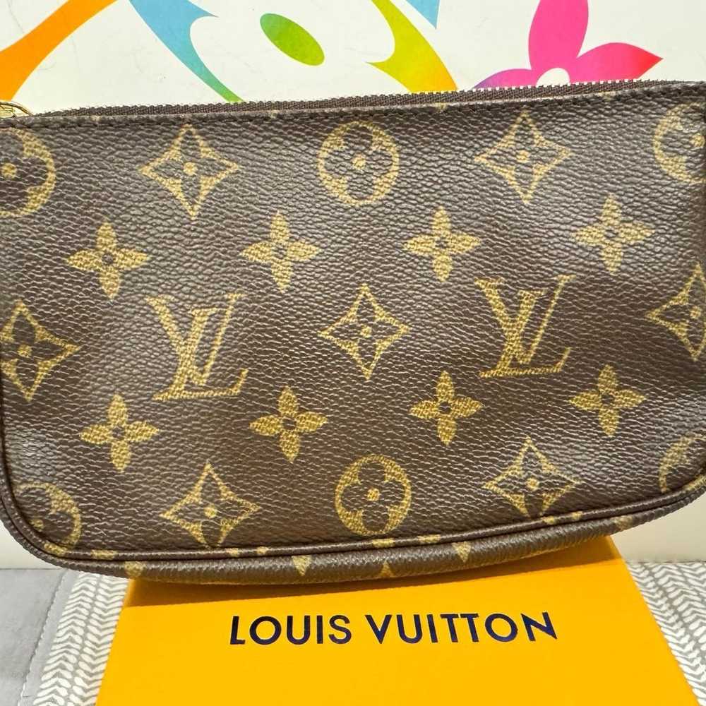 Louis Vuitton Mini Pochette Accessoires in Monogr… - image 8