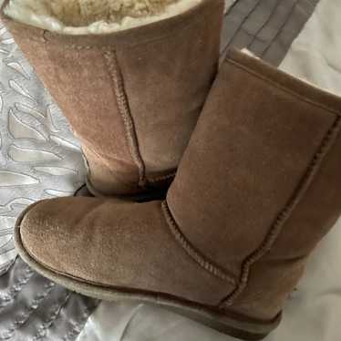 Size 8 Bearpaw Boots