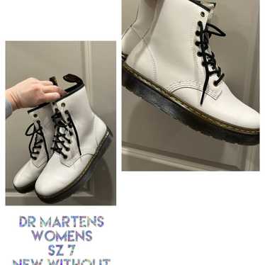 Womens Dr Martens Sz 7 can fit 7.5-8 NWOB