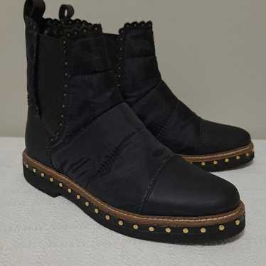 FREE PEOPLE Atlas Puffer Chelsea Boots Black size 