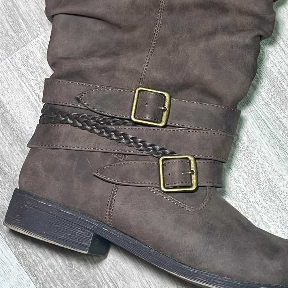 Just fab, beautiful brown 7W women’s boots - image 4