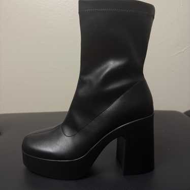 Platform ankle boots