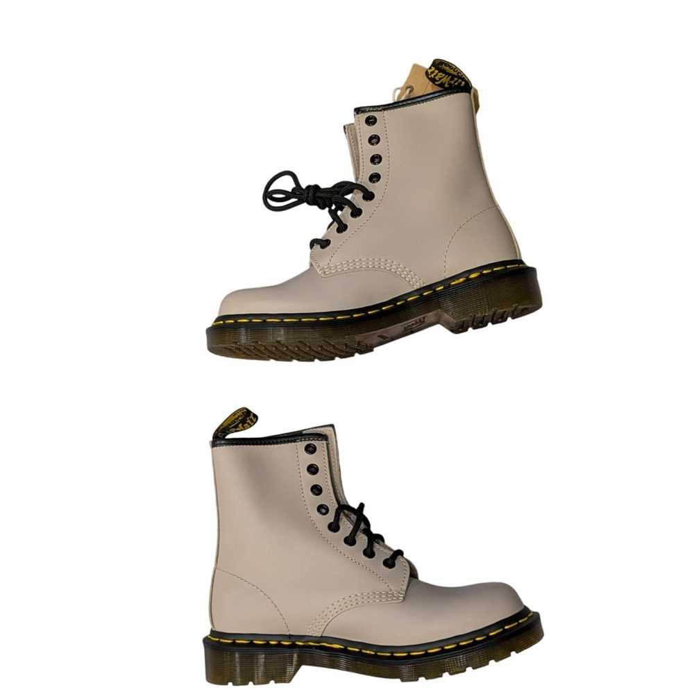 NWT Dr. Martens 1460 Smooth Leather Lace Up Boots… - image 2