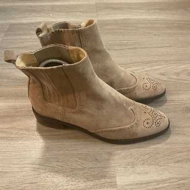 Crown vintage brown suede “Mindy” bootie