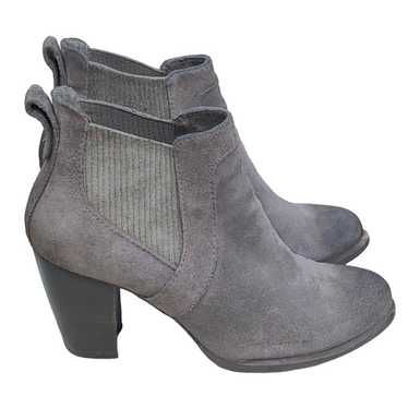 UGG Women’s Cobie II Grey Suede Chelsea Casual Ank