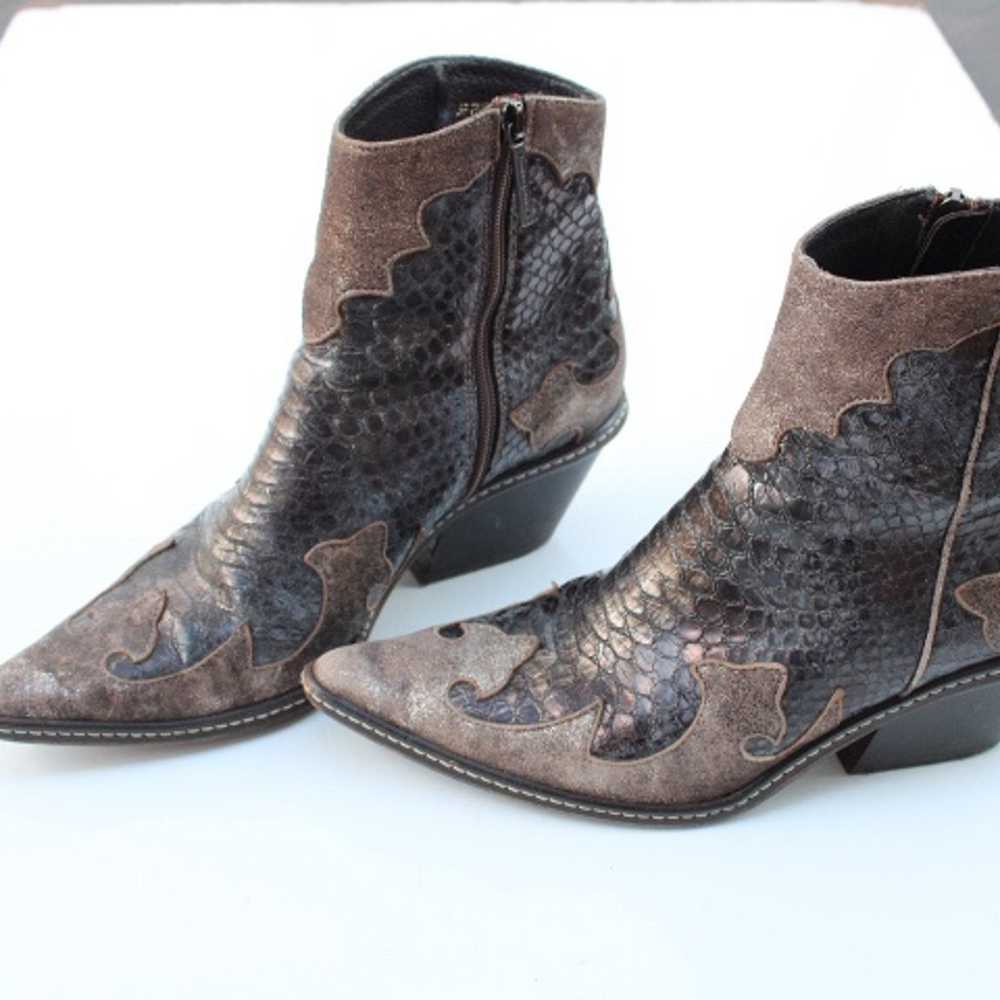 Donald J. Pliner Western boots - image 5