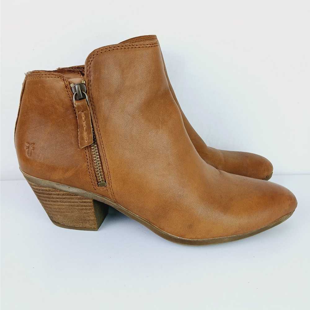 Frye SZ 9.5 Judith Smooth Leather Booties Cognac - image 3