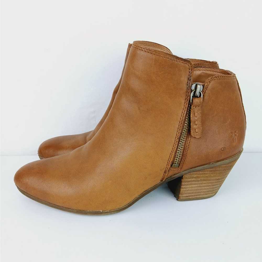 Frye SZ 9.5 Judith Smooth Leather Booties Cognac - image 5