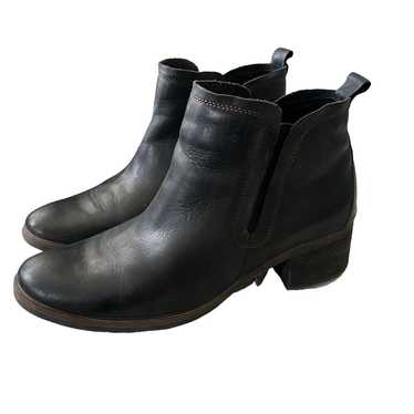 Korks by Kork-Ease Black Leather Ankle Boots Wome… - image 1