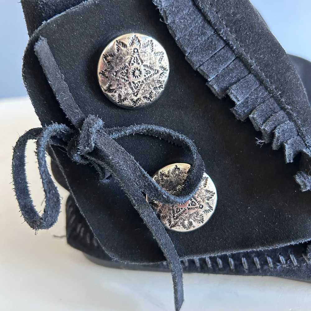 Minnetonka moccasin believes size 7 black conch f… - image 6