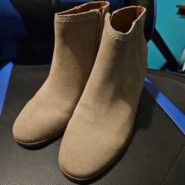 Lucky Brand beige booties