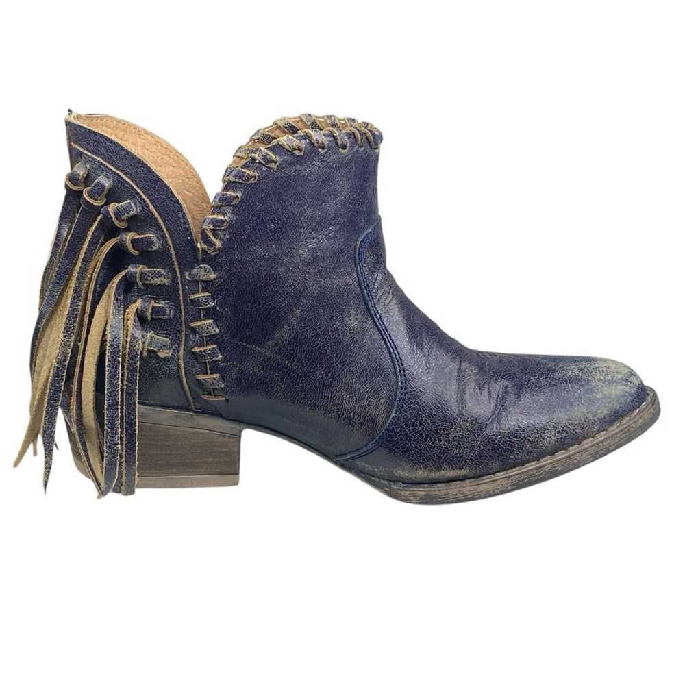 Circle G Corral Women’s Blue Fringe Distressed We… - image 4