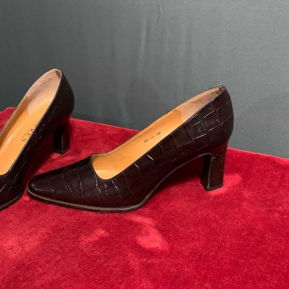 Women's vintage Ralph Lauren Heels, Size 6.5, Dar… - image 2