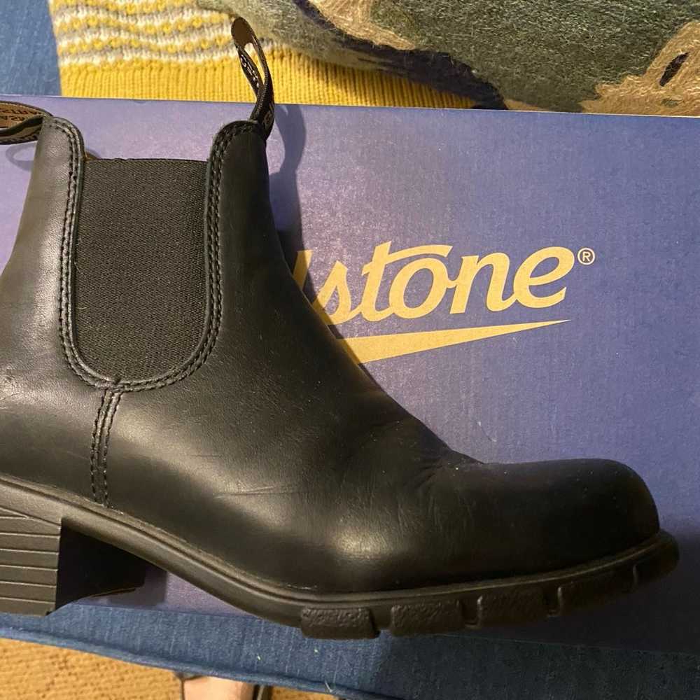 Blundstone 1671 black chelsea boots - image 3