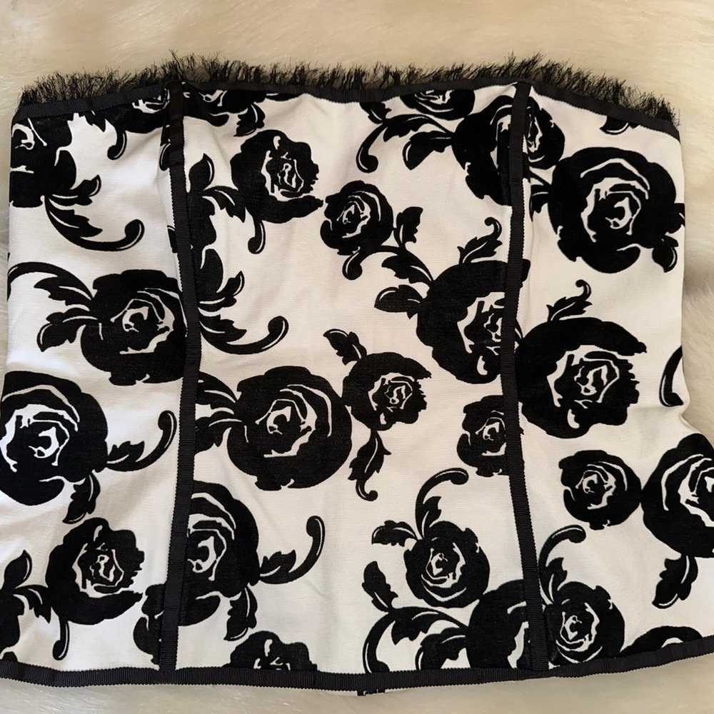 WHBM FLOCKED WHITE & BLACK ROSES FRINGE TRIMMED B… - image 8