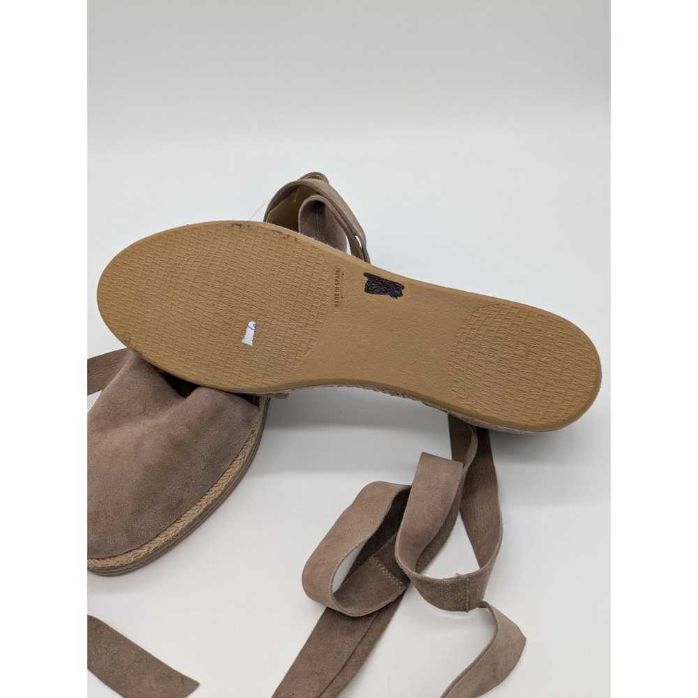 Stuart Weitzman FLAT Sandal Suede Sz 6 SPAIN $398… - image 5