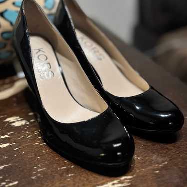 Michael Kors Black Pumps