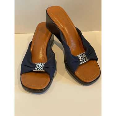 BRIGHTON!! Navy and Camel Isabella Wedge heel 8M