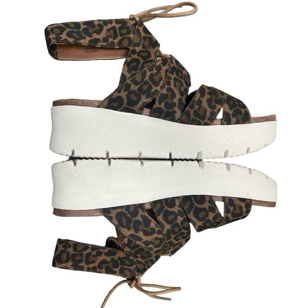 OTBT California Sandal Leopard Print Size 7 - image 7