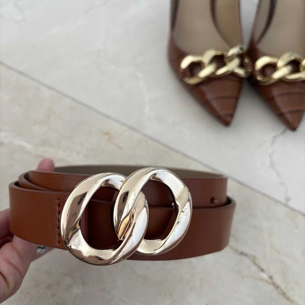 Michael kors pump shoes and matching belt - image 2