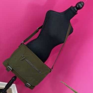 バッグ BANANA REPUBLIC Messenger Bag Y2K バッグ BANANA REPUBLIC Messenger Bag Y2K BANANA REPUBLIC