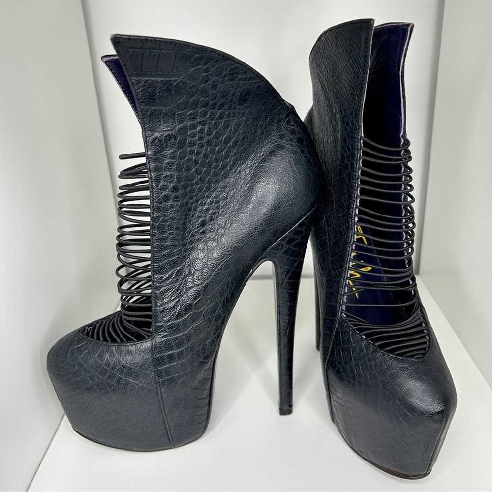 LONDON TRASH Crime Black Leather Stiletto Bootie … - image 3