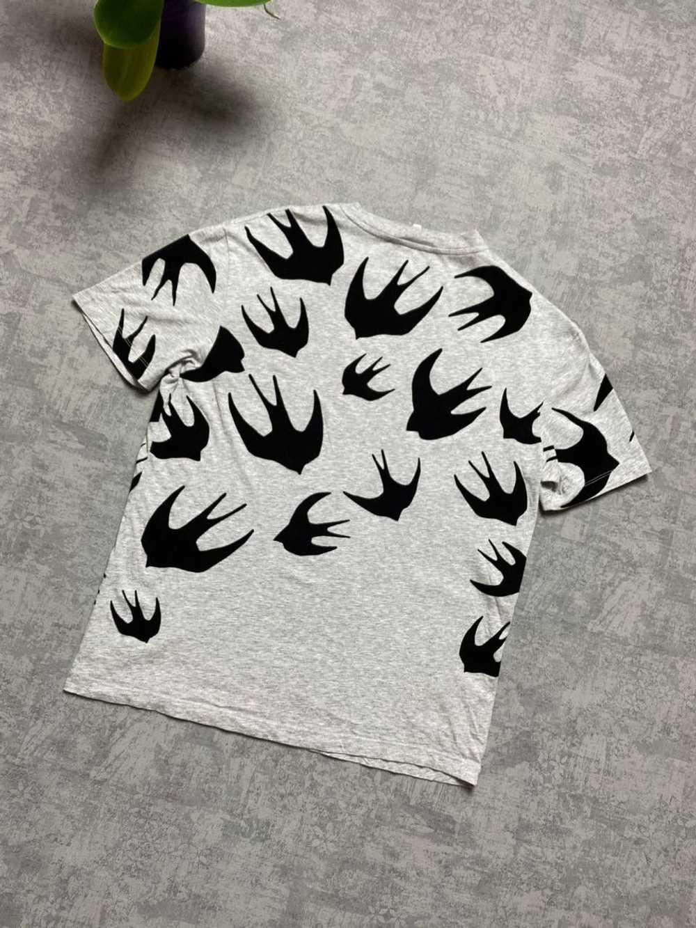 Alexander McQueen × MCQ McQ Swallow print T-shirt - image 11