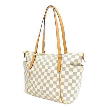 Louis Vuitton Totally leather handbag