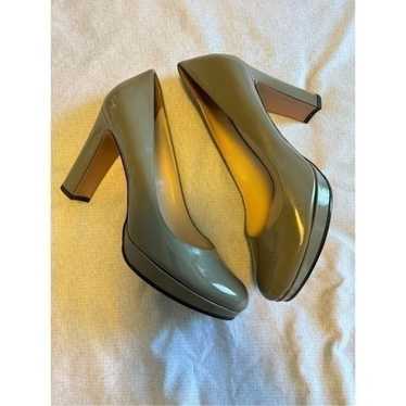 Prada size 39 US 9 grey patent leather pump platfo