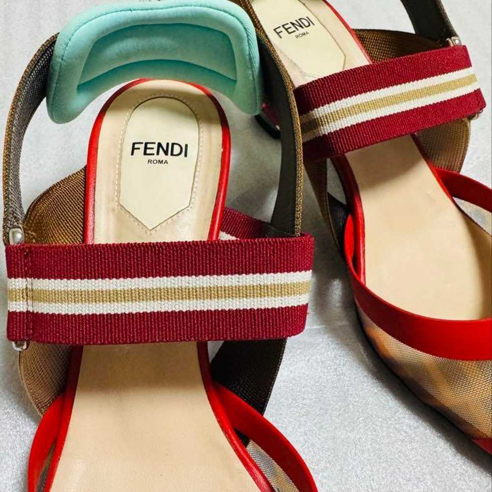 It's beautiful. 38 FENDI Colibri mesh slingback m… - image 2