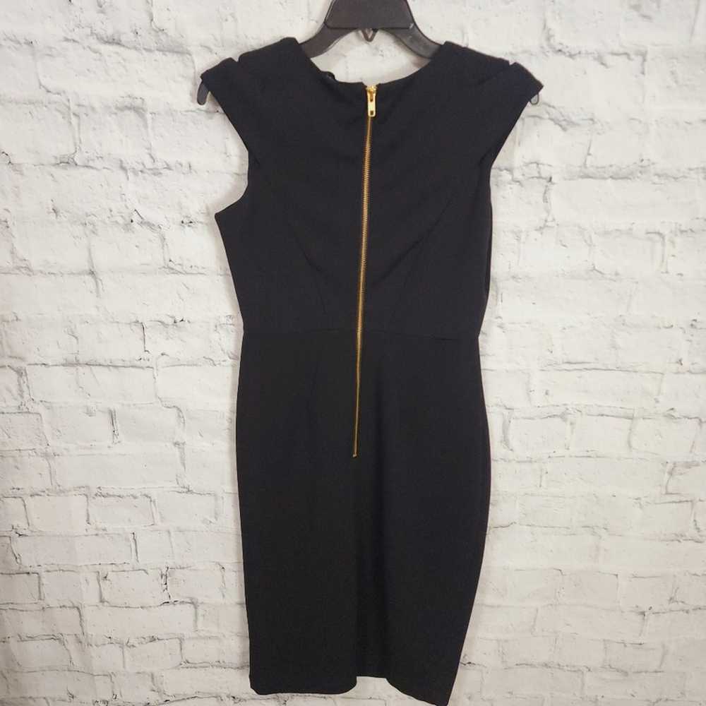 Neiman Marcus marina cold shoulder sheath dress S… - image 4