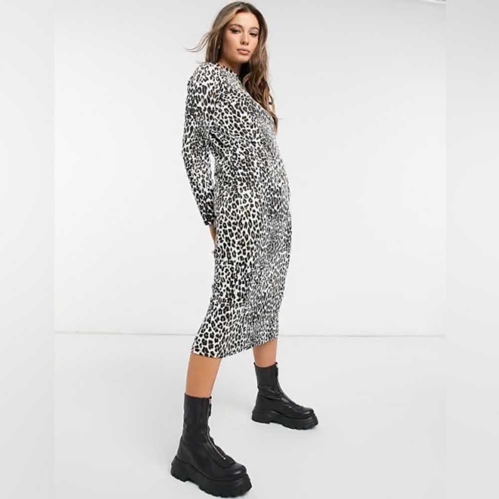 ASOS DESIGN Midi T-Shirt Dress in Animal Jacquard… - image 3