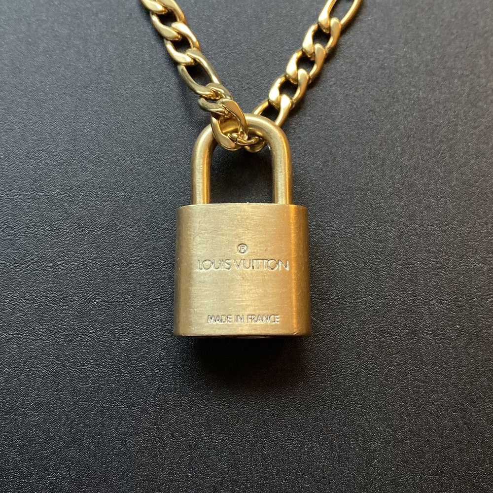 Louis Vuitton Louis Vuitton Lock & Gold Necklace - image 3