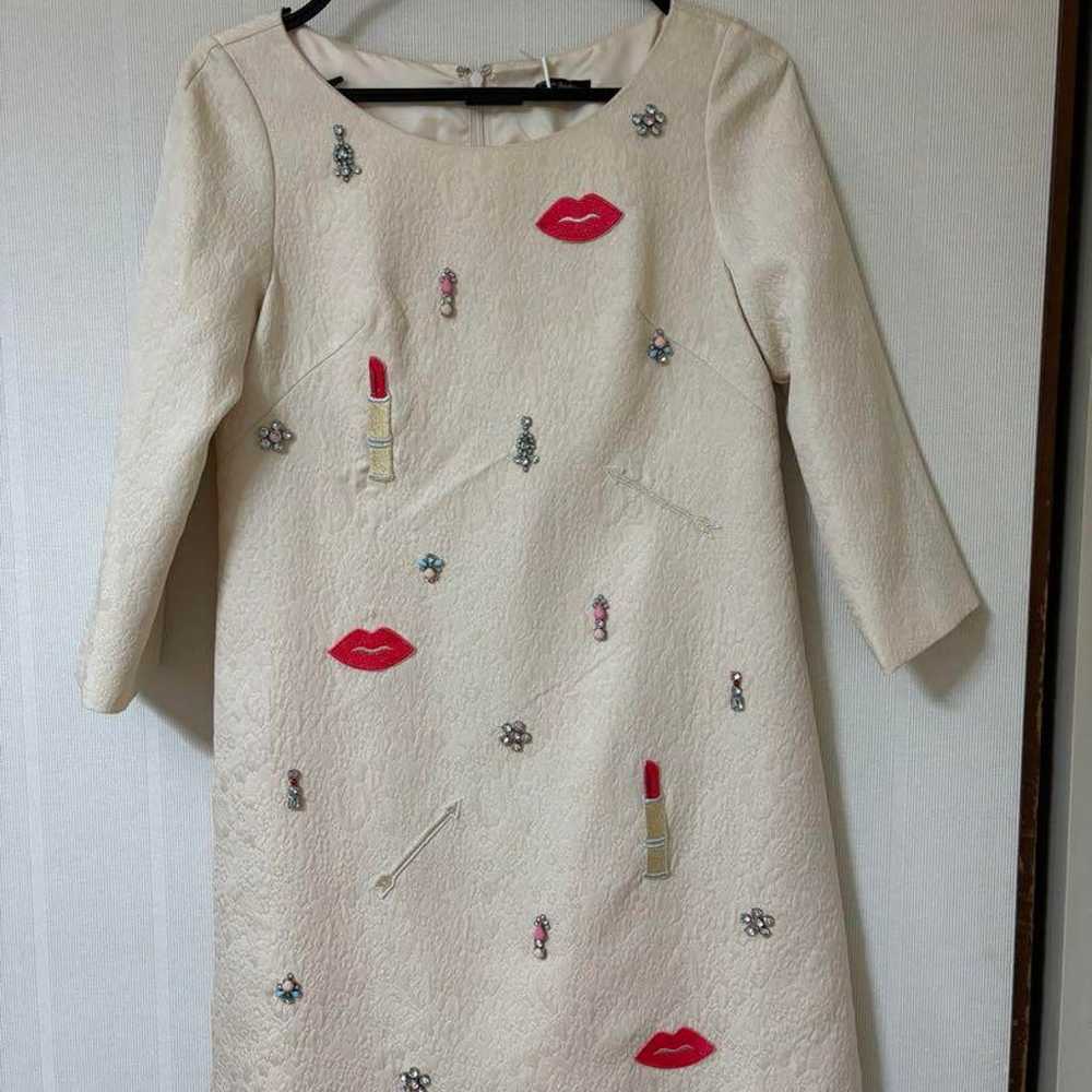 Lip Embroidery Three-Quarter Sleeve Dress - image 2