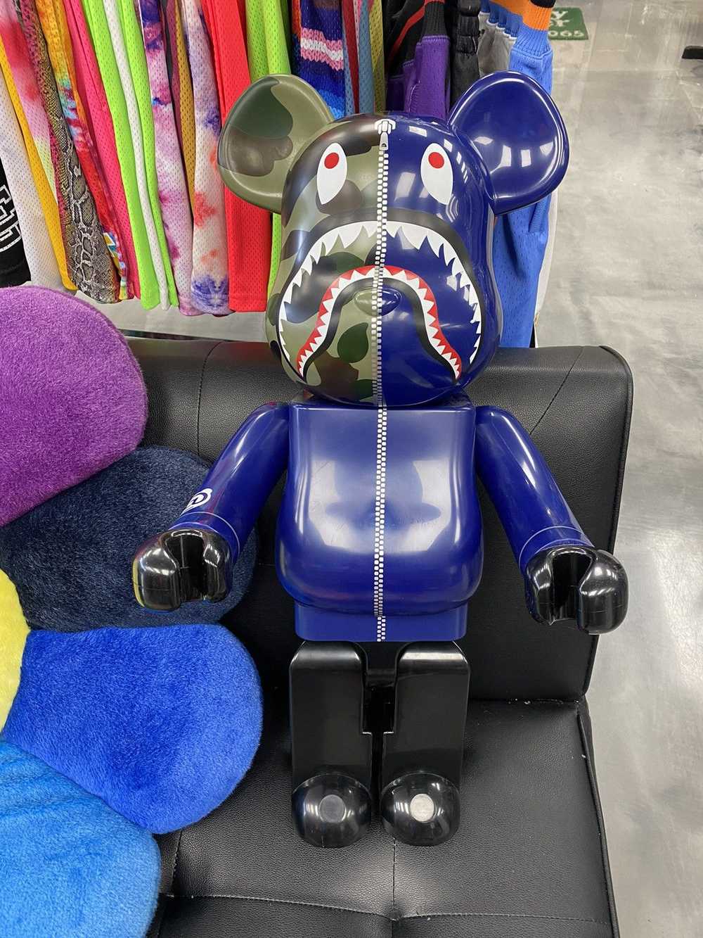 Bape × Medicom Bearbrick Bearbrick x bape shark n… - image 1