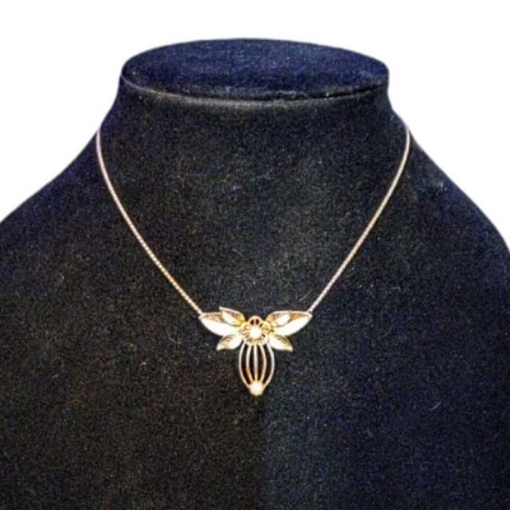 12K Bumblebee Pendant Necklace - image 6