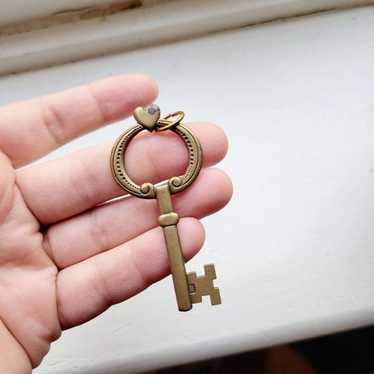 Vintage Bronze Skeleton Key Heart Pendant