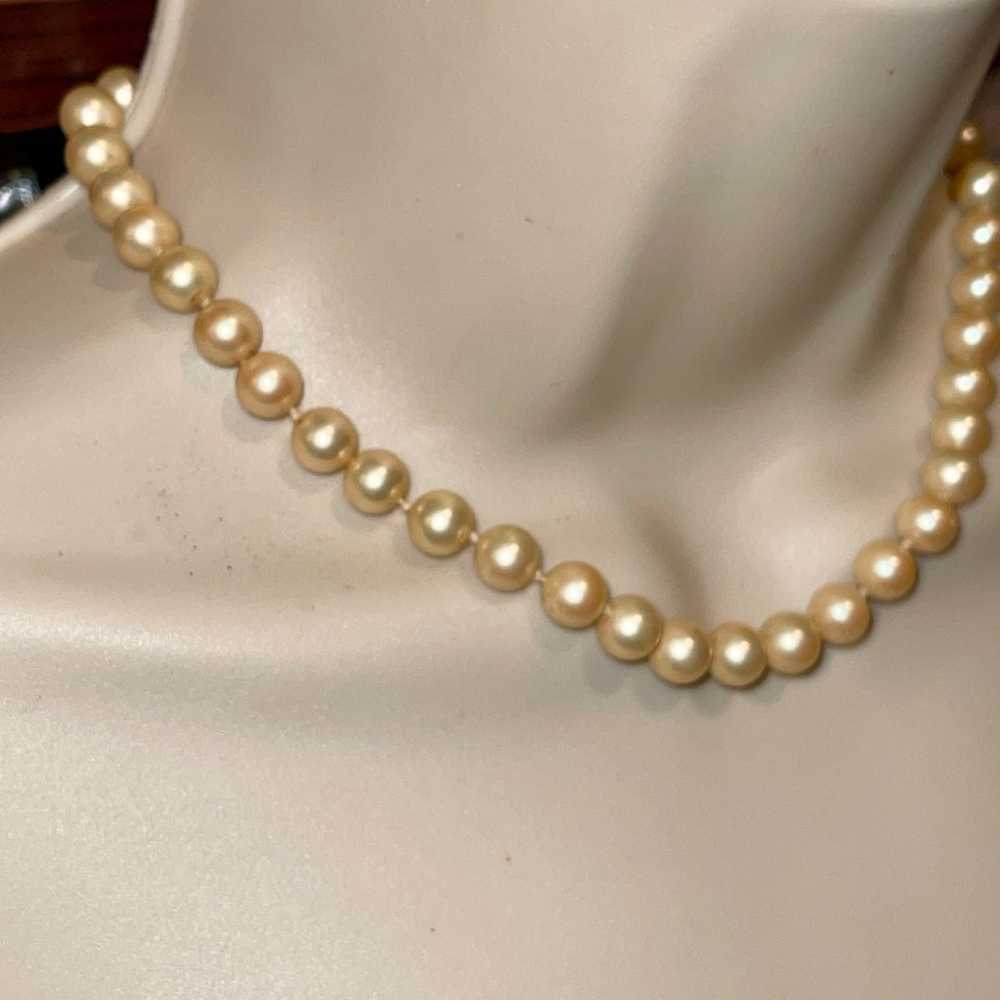 EUC Dusty Pink Faux Pearl Necklace. 16" - image 4