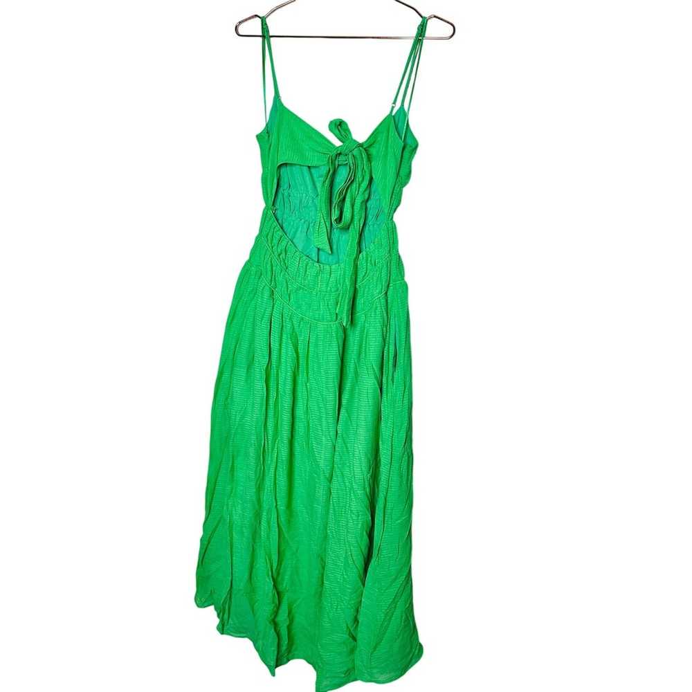 ASTR Kelly Green Andrina Smocked Midi Open Back B… - image 6