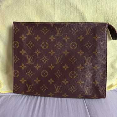 Louis Vuitton Vintage Toiletry Pouch 26 - image 1