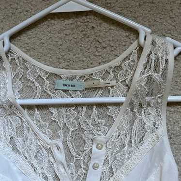 URBAN OUTFITTERS White lace maxi