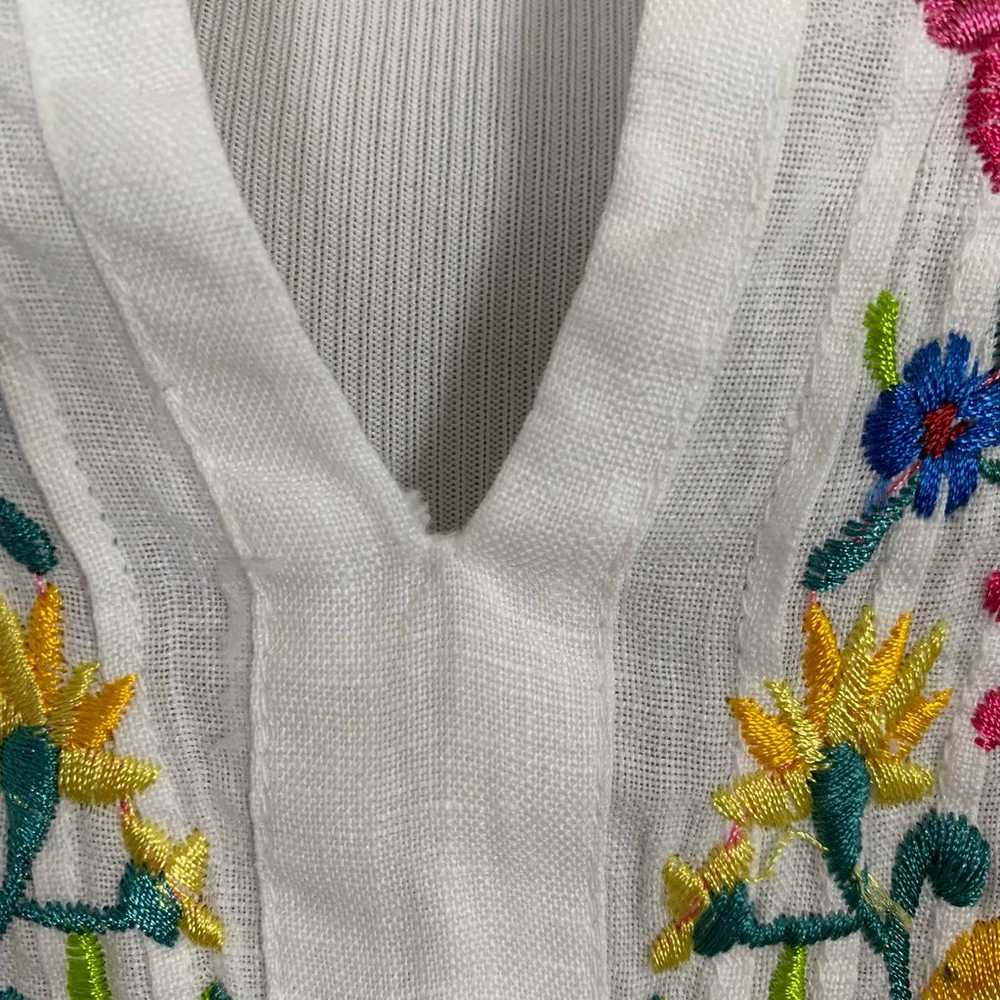 Johnny Was 100% Linen Floral Embroidered Peasant … - image 11