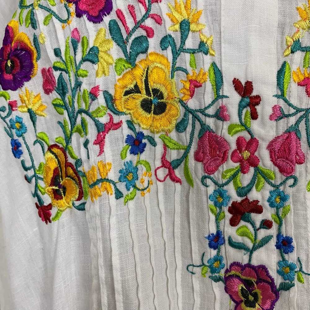 Johnny Was 100% Linen Floral Embroidered Peasant … - image 3