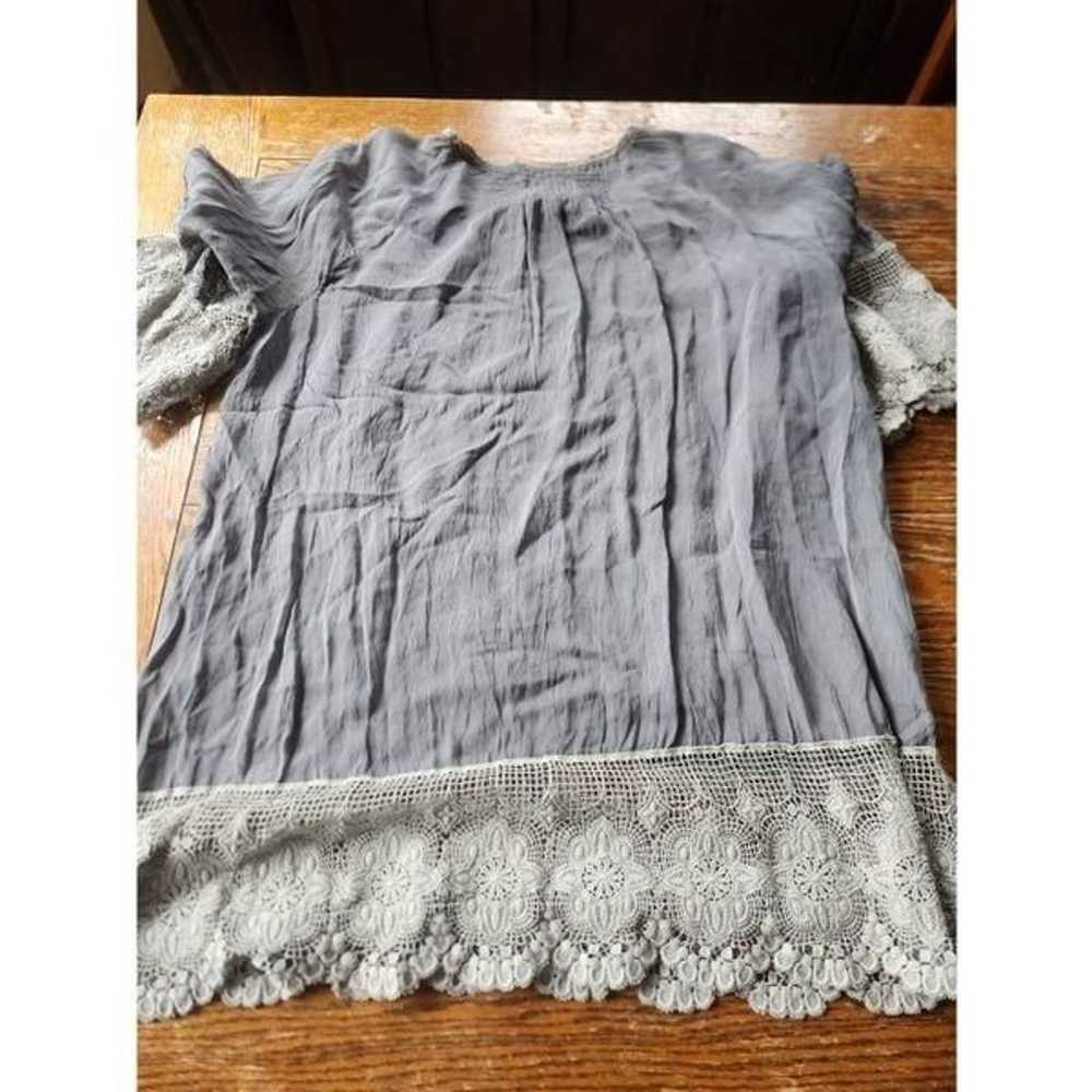 Johnny Was grey lace hem cupra rayon tunic blouse… - image 4