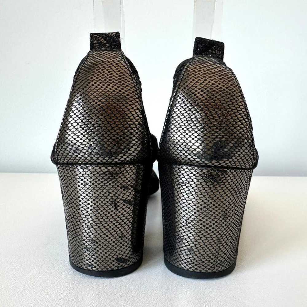 Chanel Leather heels - image 10