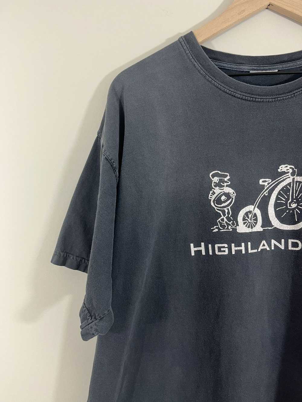 Vintage Sun Faded Highland Bike Shop Distressed T… - image 5